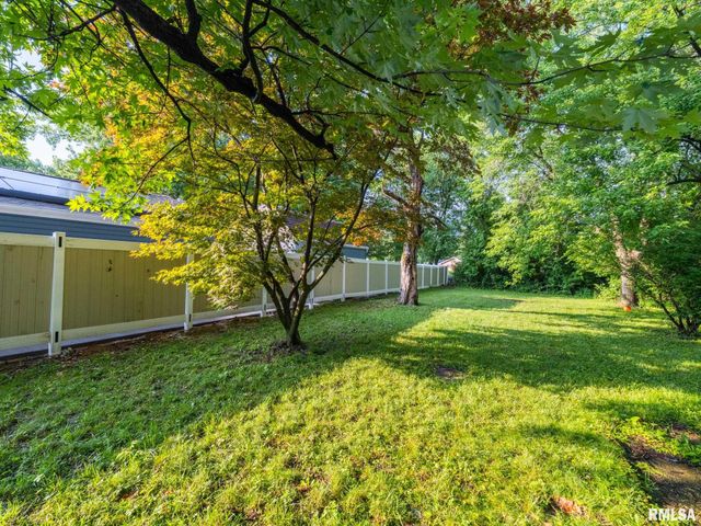 5120 N GLEN ELM Drive, Peoria Heights, IL 61616