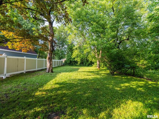 5120 N GLEN ELM Drive, Peoria Heights, IL 61616