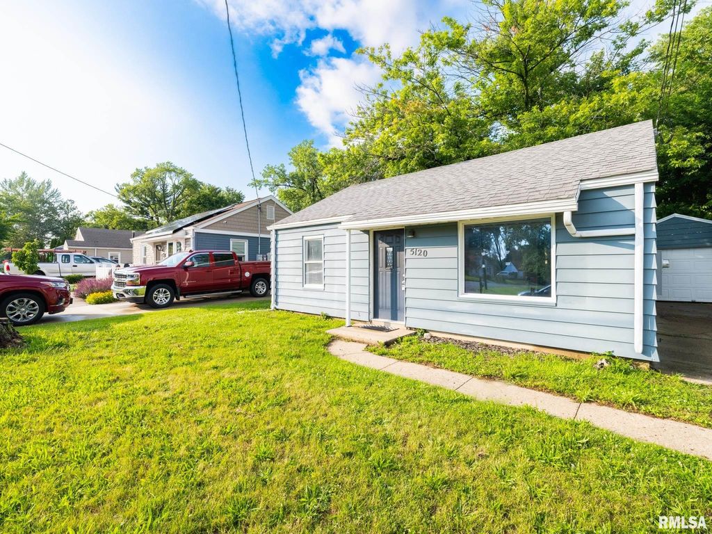 5120 N GLEN ELM Drive, Peoria Heights, IL 61616