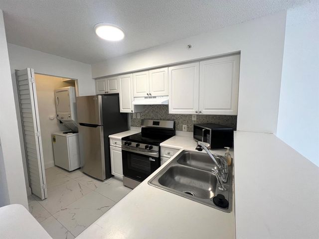 7808 Sonoma Springs Circle 107, Lake Worth, FL 33463