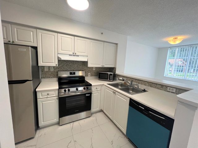 7808 Sonoma Springs Circle 107, Lake Worth, FL 33463