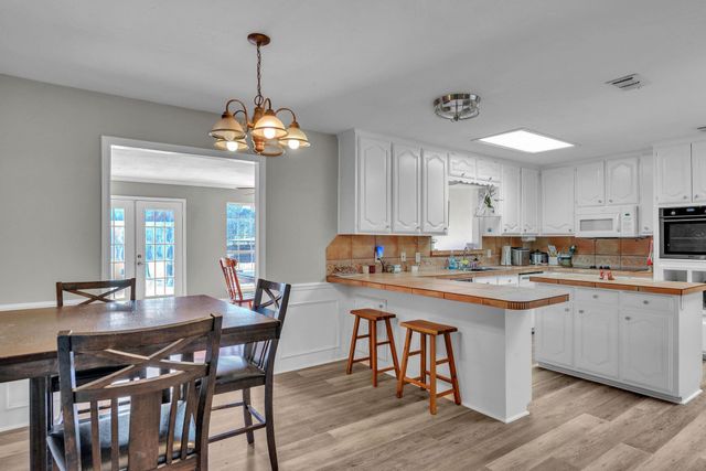 445 B and B Ln, Hallsville, TX 75650