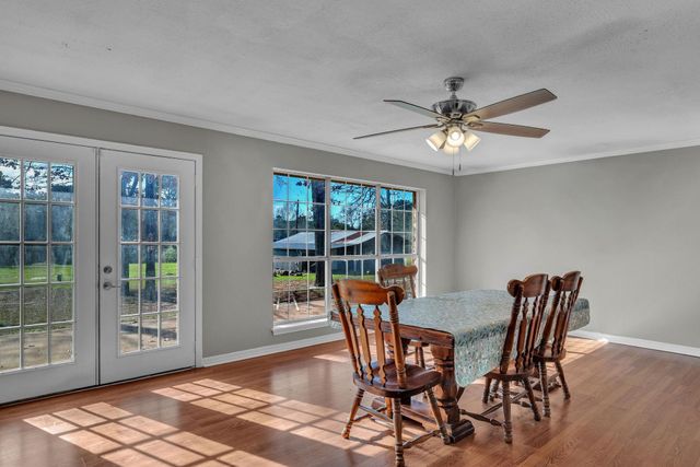 445 B and B Ln, Hallsville, TX 75650