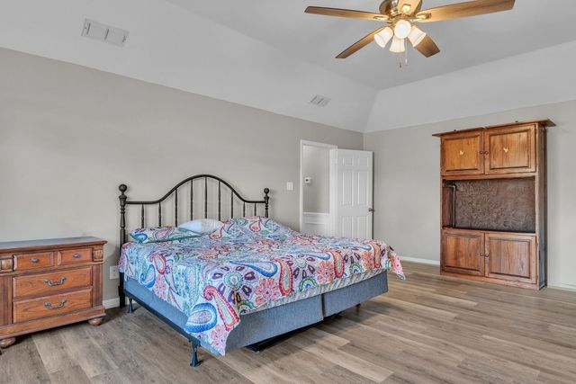 445 B and B Ln, Hallsville, TX 75650