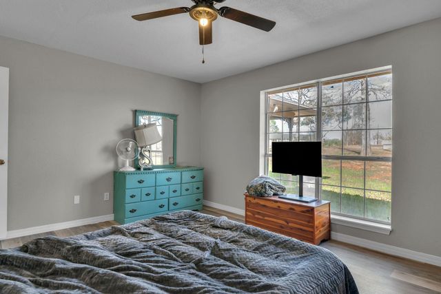 445 B and B Ln, Hallsville, TX 75650