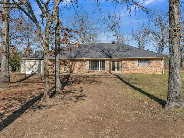 445 B and B Ln, Hallsville, TX 75650