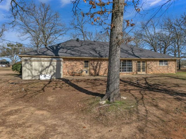 445 B and B Ln, Hallsville, TX 75650