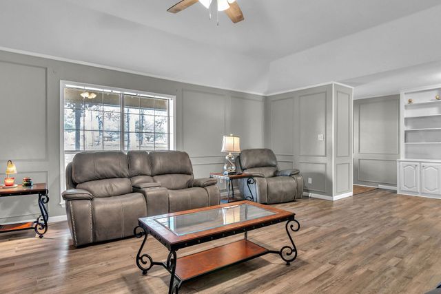 445 B and B Ln, Hallsville, TX 75650