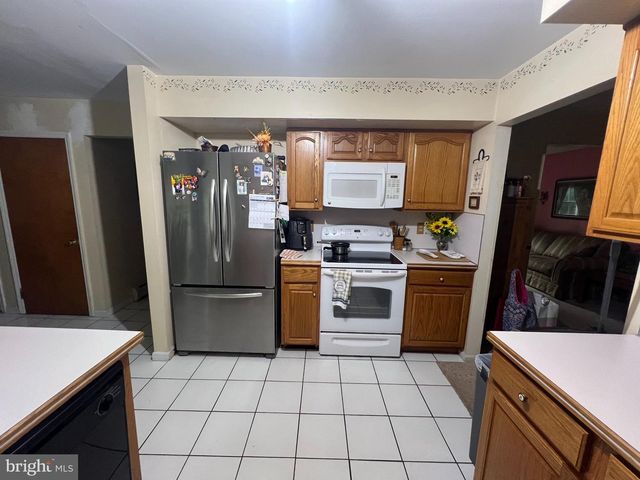 162 STITZER RD, Fleetwood, PA 19522