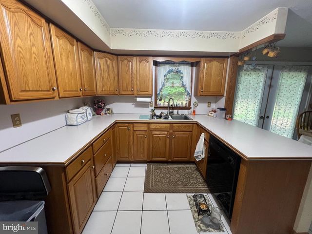 162 STITZER RD, Fleetwood, PA 19522