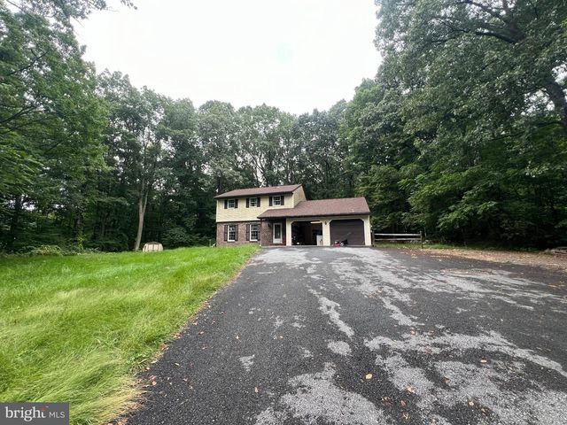 162 STITZER RD, Fleetwood, PA 19522