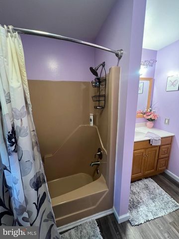 162 STITZER RD, Fleetwood, PA 19522