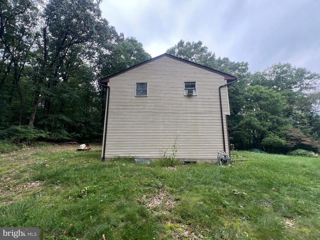 162 STITZER RD, Fleetwood, PA 19522