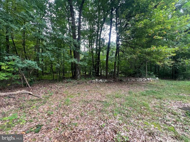 162 STITZER RD, Fleetwood, PA 19522