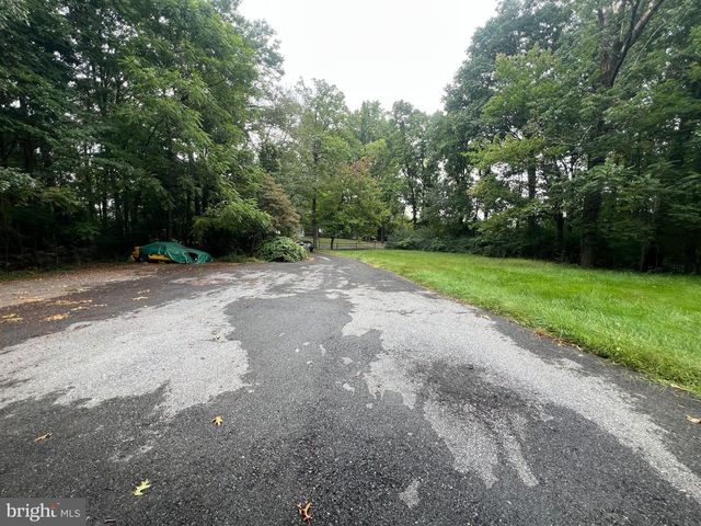 162 STITZER RD, Fleetwood, PA 19522