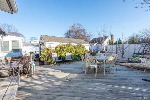 64 E Chester Street, Valley Stream, NY 11580