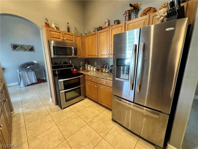 42 NE 13th AVE, Cape Coral, FL 33909