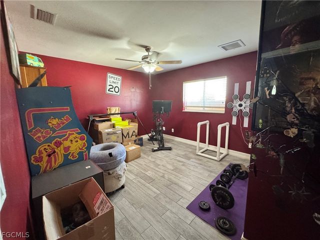 42 NE 13th AVE, Cape Coral, FL 33909