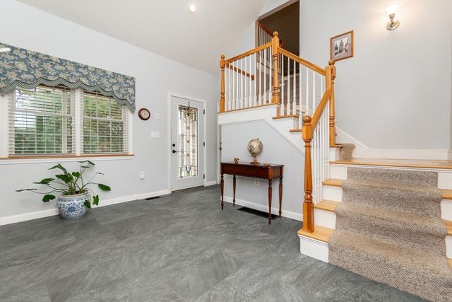 6 Woodchester Rd, Franklin, MA 02038