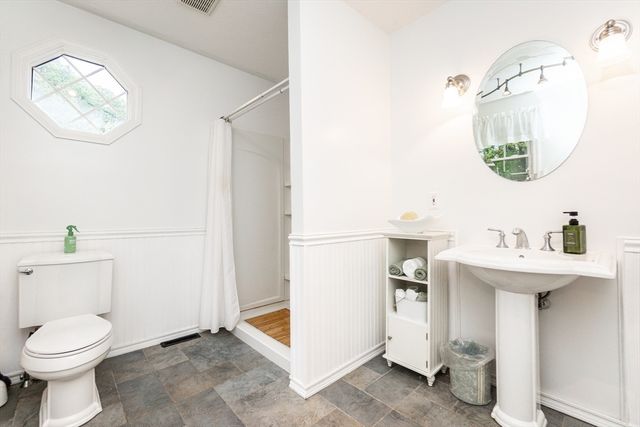 6 Woodchester Rd, Franklin, MA 02038