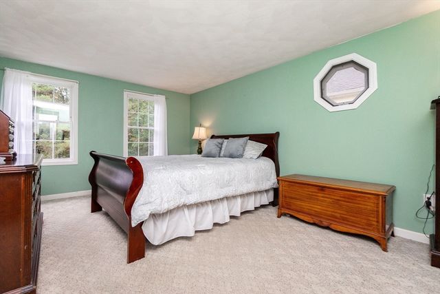 6 Woodchester Rd, Franklin, MA 02038