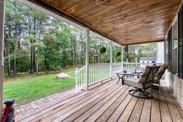 6 Woodchester Rd, Franklin, MA 02038