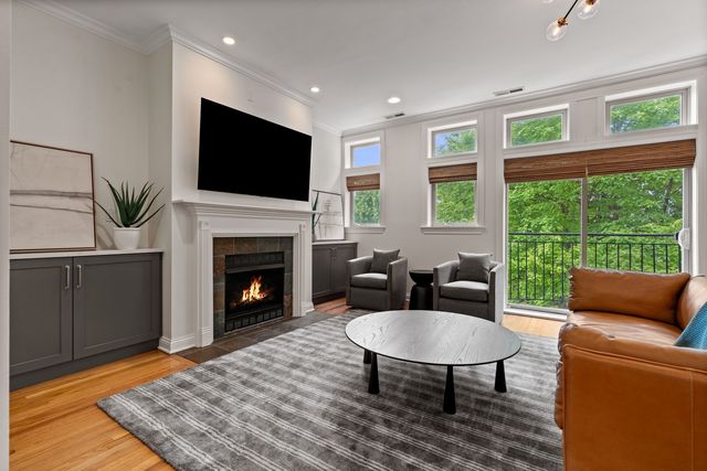 1929 N Sawyer Avenue 2, Chicago, IL 60647