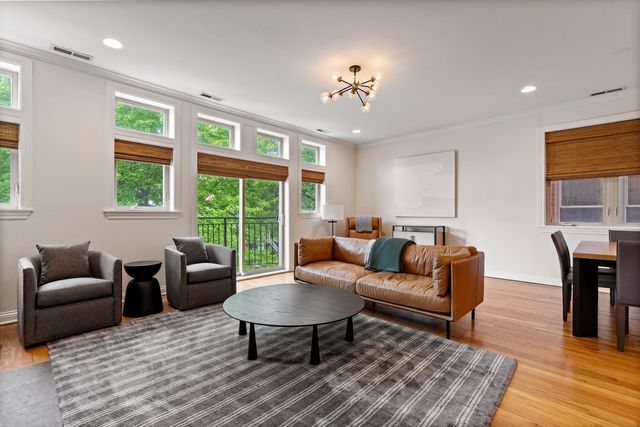 1929 N Sawyer Avenue 2, Chicago, IL 60647