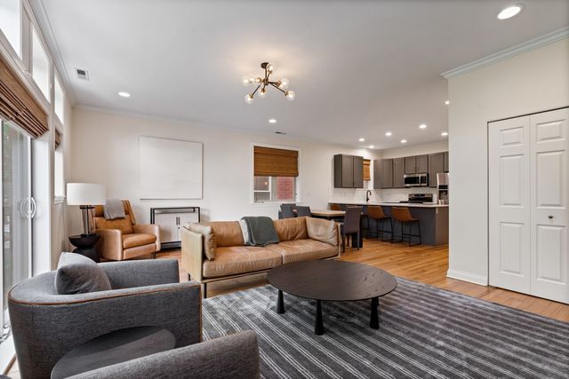 1929 N Sawyer Avenue 2, Chicago, IL 60647