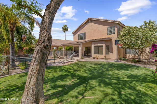 285 W Goldfinch Way, Chandler, AZ 85286