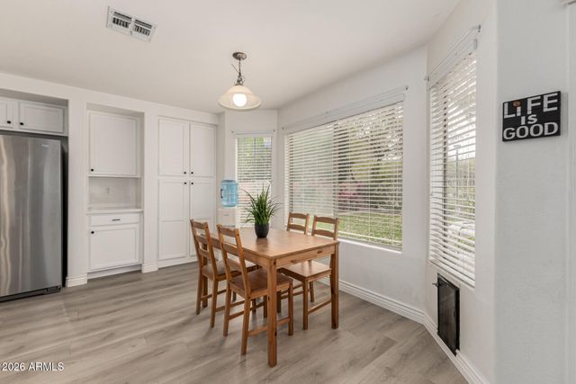 285 W Goldfinch Way, Chandler, AZ 85286