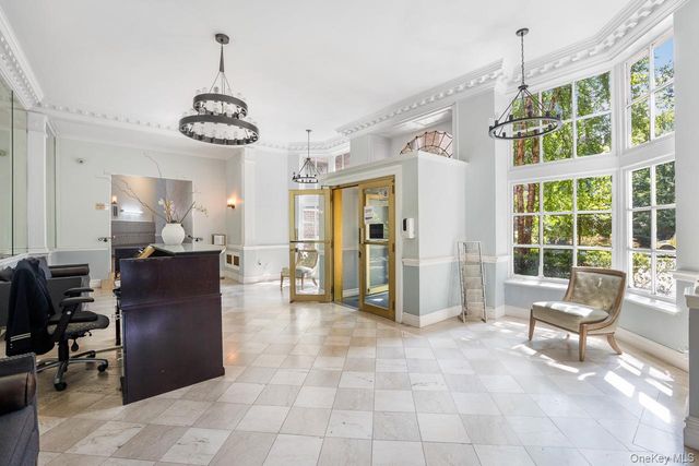 69-40 YELLOWSTONE Boulevard 108, Forest Hills, NY 11375