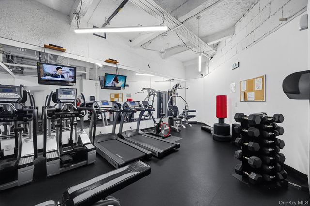 69-40 YELLOWSTONE Boulevard 108, Forest Hills, NY 11375