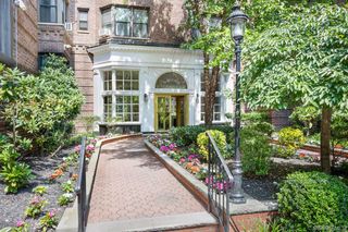 69-40 YELLOWSTONE Boulevard 108, Forest Hills, NY 11375