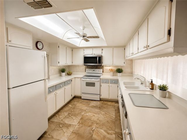 4116 SE 20th PL 102, Cape Coral, FL 33904