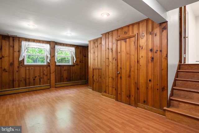 824 OLD EAGLE SCHOOL RD, Wayne, PA 19087