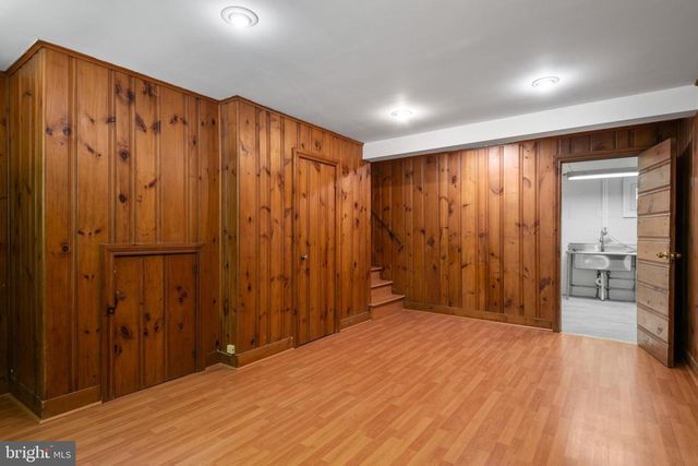824 OLD EAGLE SCHOOL RD, Wayne, PA 19087