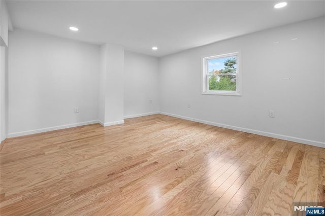 206 Linden Avenue, Verona, NJ 07044