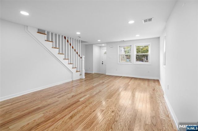 206 Linden Avenue, Verona, NJ 07044