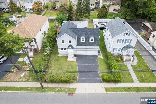 206 Linden Avenue, Verona, NJ 07044