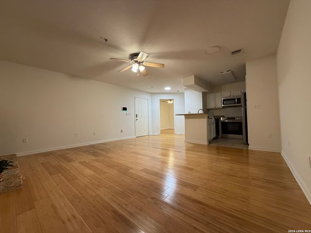 10527 Perrin Beitel Rd Apt E105, San Antonio, TX 78217