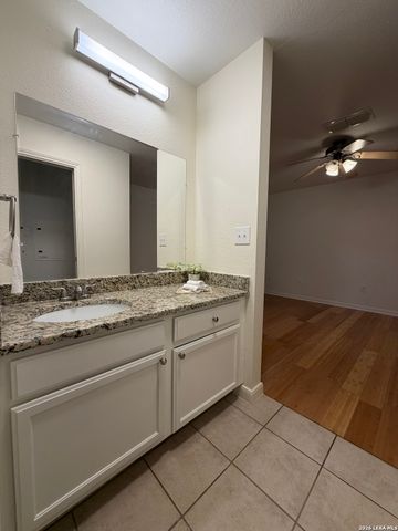 10527 Perrin Beitel Rd Apt E105, San Antonio, TX 78217