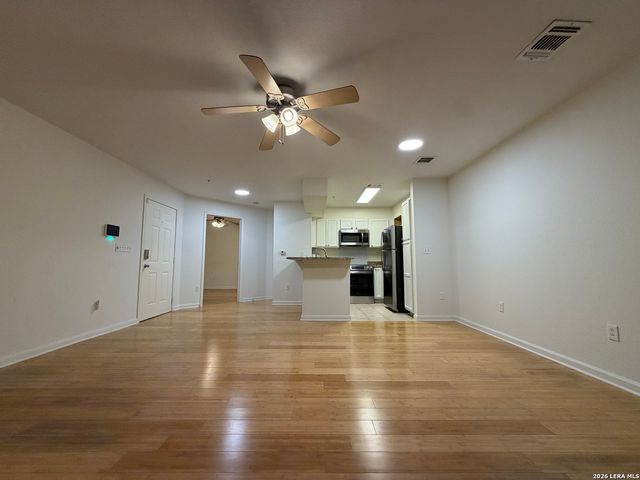 10527 Perrin Beitel Rd Apt E105, San Antonio, TX 78217