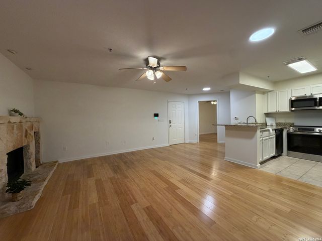 10527 Perrin Beitel Rd Apt E105, San Antonio, TX 78217