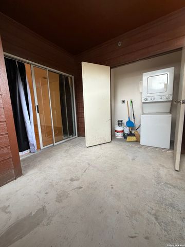 10527 Perrin Beitel Rd Apt E105, San Antonio, TX 78217