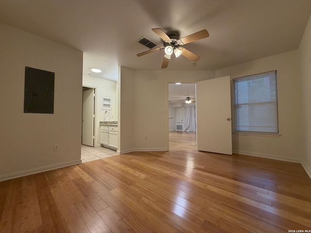 10527 Perrin Beitel Rd Apt E105, San Antonio, TX 78217