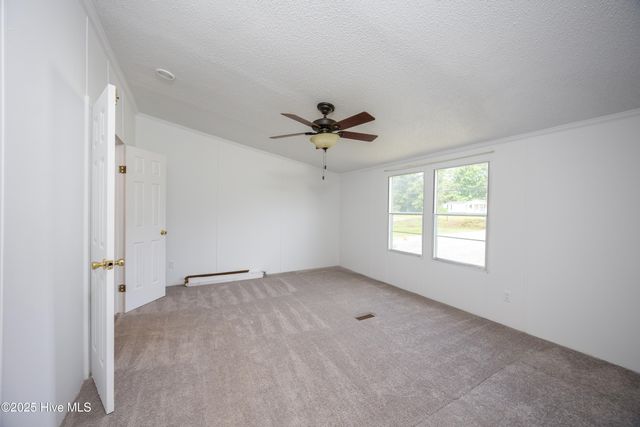 446 Browns Church, Clinton, NC 28328