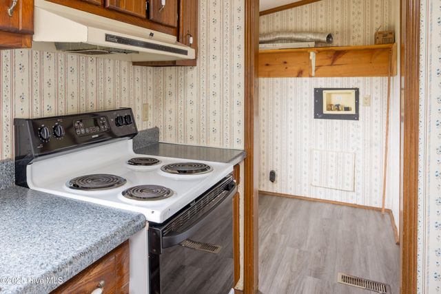 446 Browns Church, Clinton, NC 28328