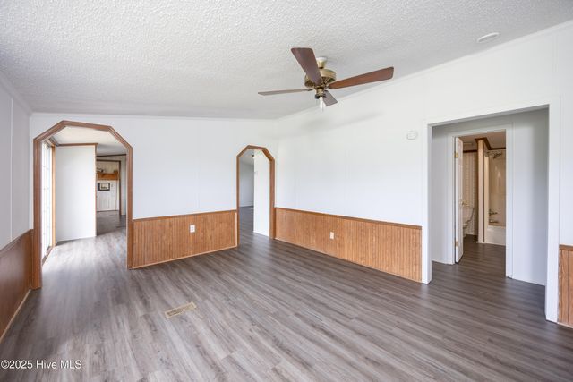 446 Browns Church, Clinton, NC 28328