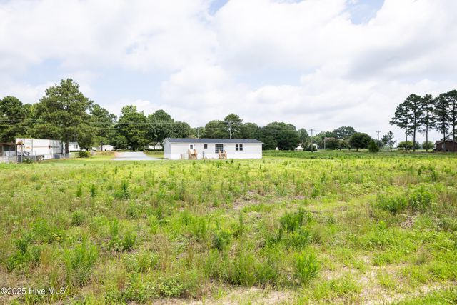 446 Browns Church, Clinton, NC 28328